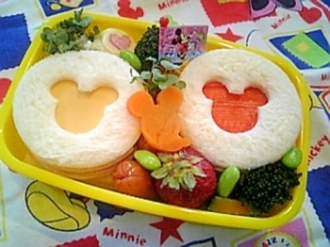 簡単キャラ弁☆ミッキーサンドイッチのお弁当♪